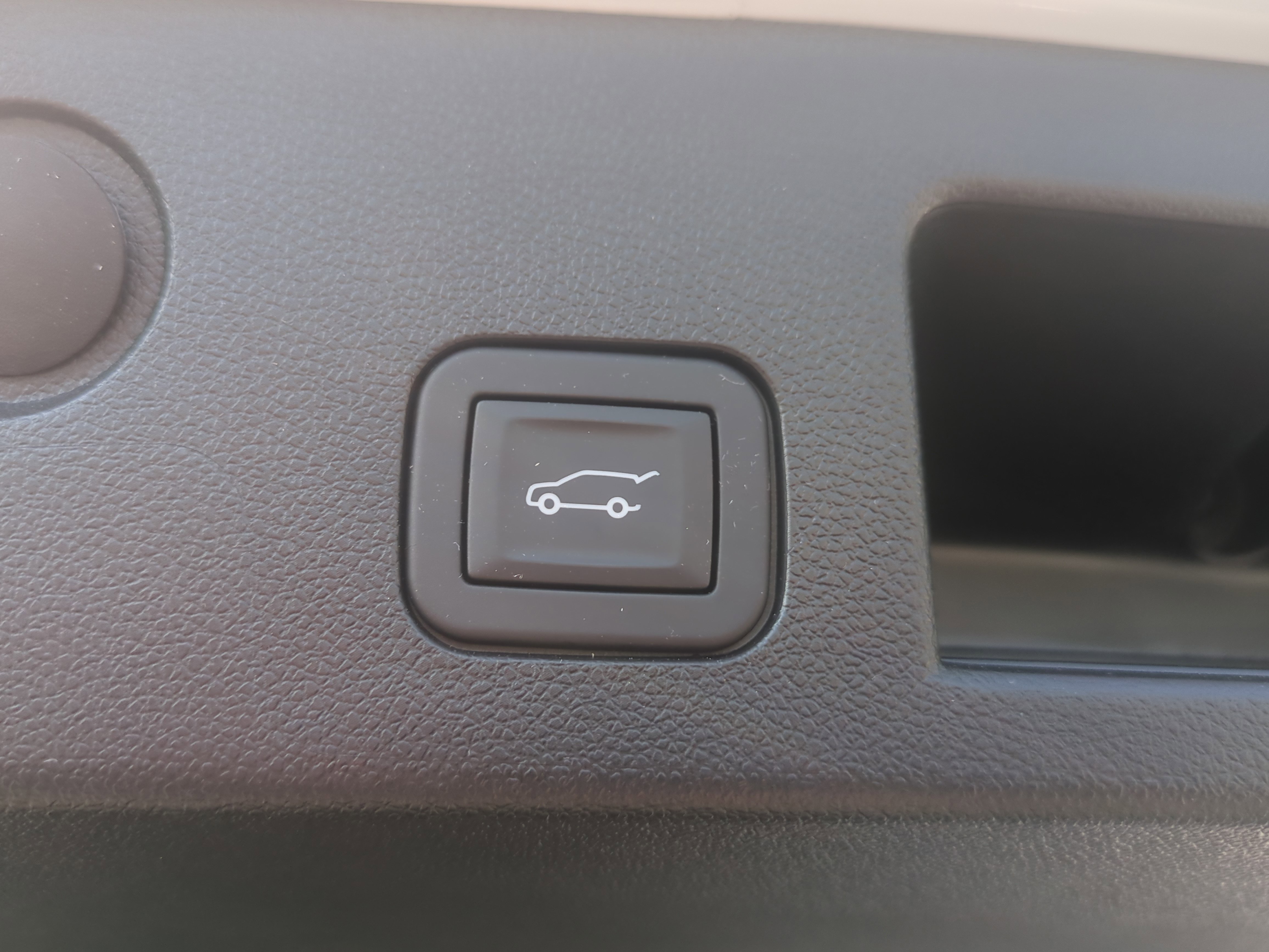 Used 2025 Chevrolet Equinox RS w/ Safety and Technology Package image 32