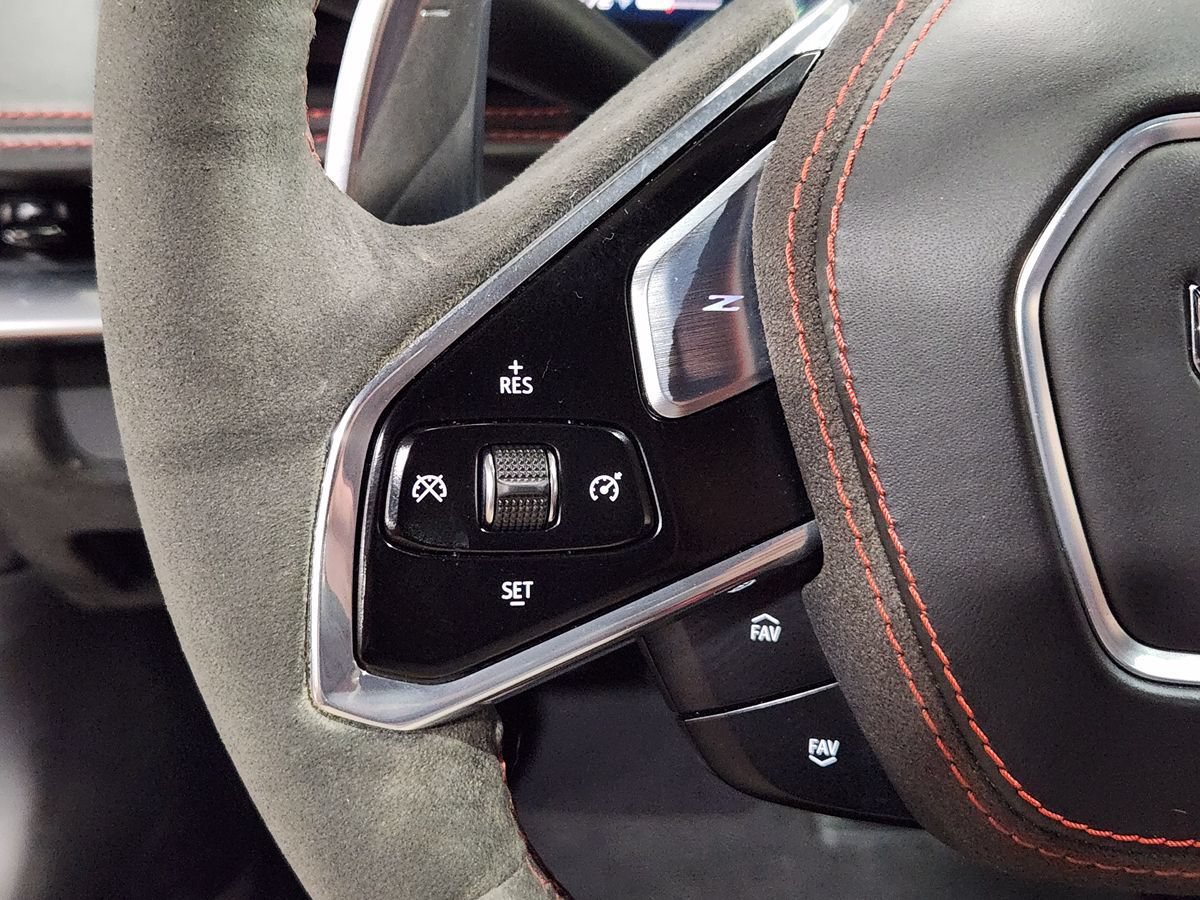 Used 2021 Chevrolet Corvette Stingray Premium Conv w/ Z51 Performance Package RWD image 47