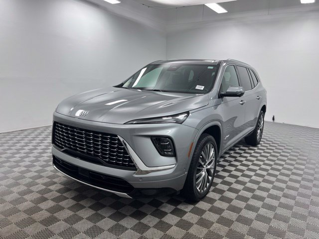 Used 2026 Buick Enclave Avenir w/ Super Cruise Package FWD image 2