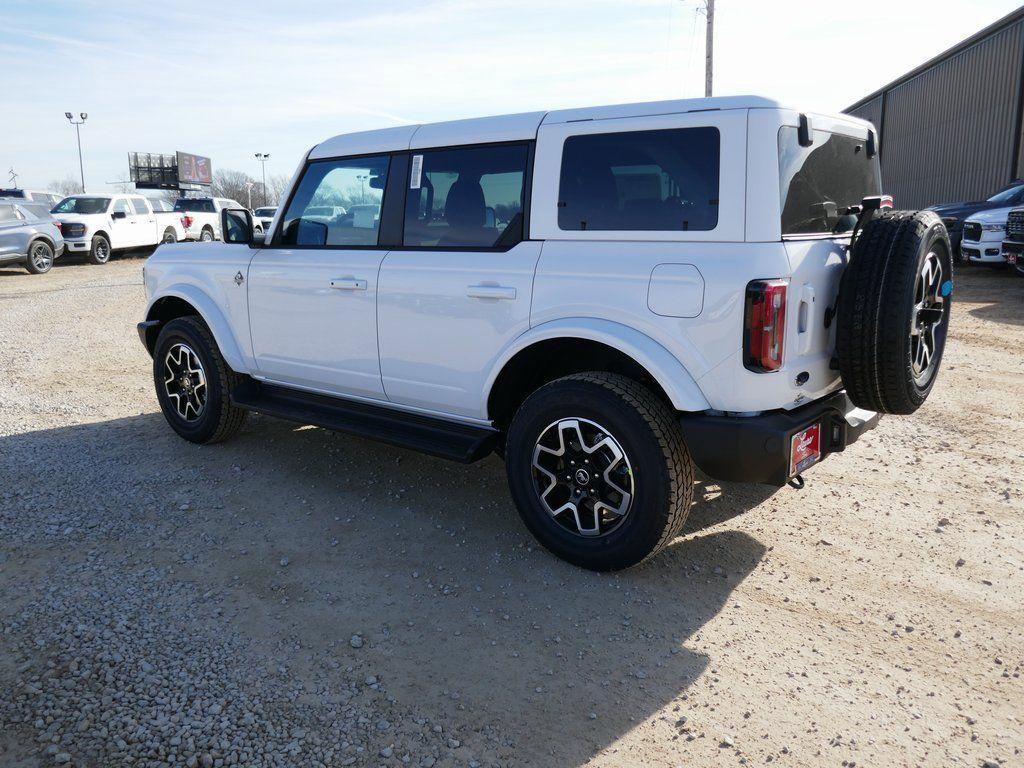New 2025 Ford Bronco Outer Banks image 7
