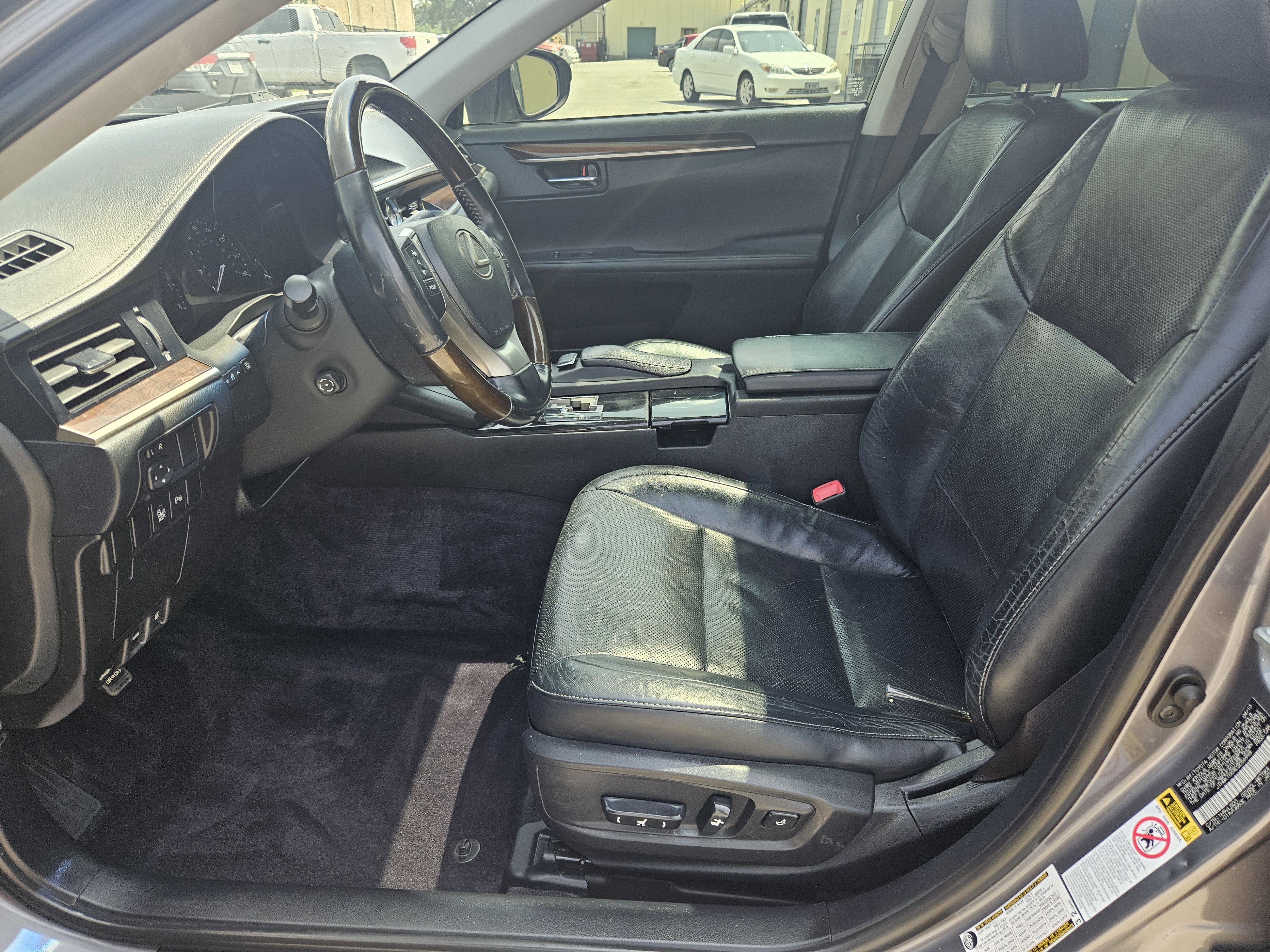 Used 2013 Lexus ES 350 w/ Luxury Pkg FWD image 15
