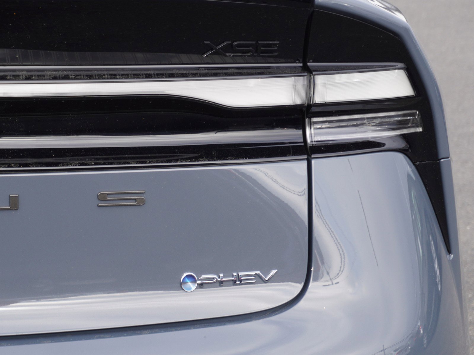 New 2026 Toyota Prius Plug-In Hybrid image 10