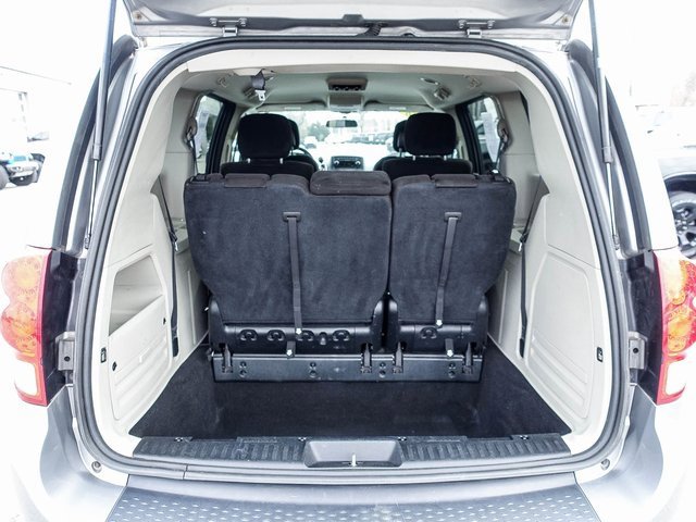 Used 2016 Dodge Grand Caravan SE w/ Quick Order Package 29E SE image 8