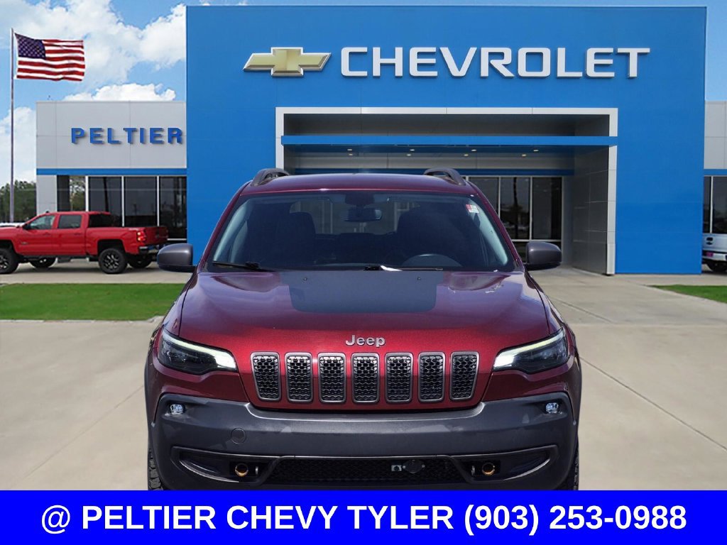 Used 2019 Jeep Cherokee Trailhawk w/ Cold Weather Group AWD/4WD image 2