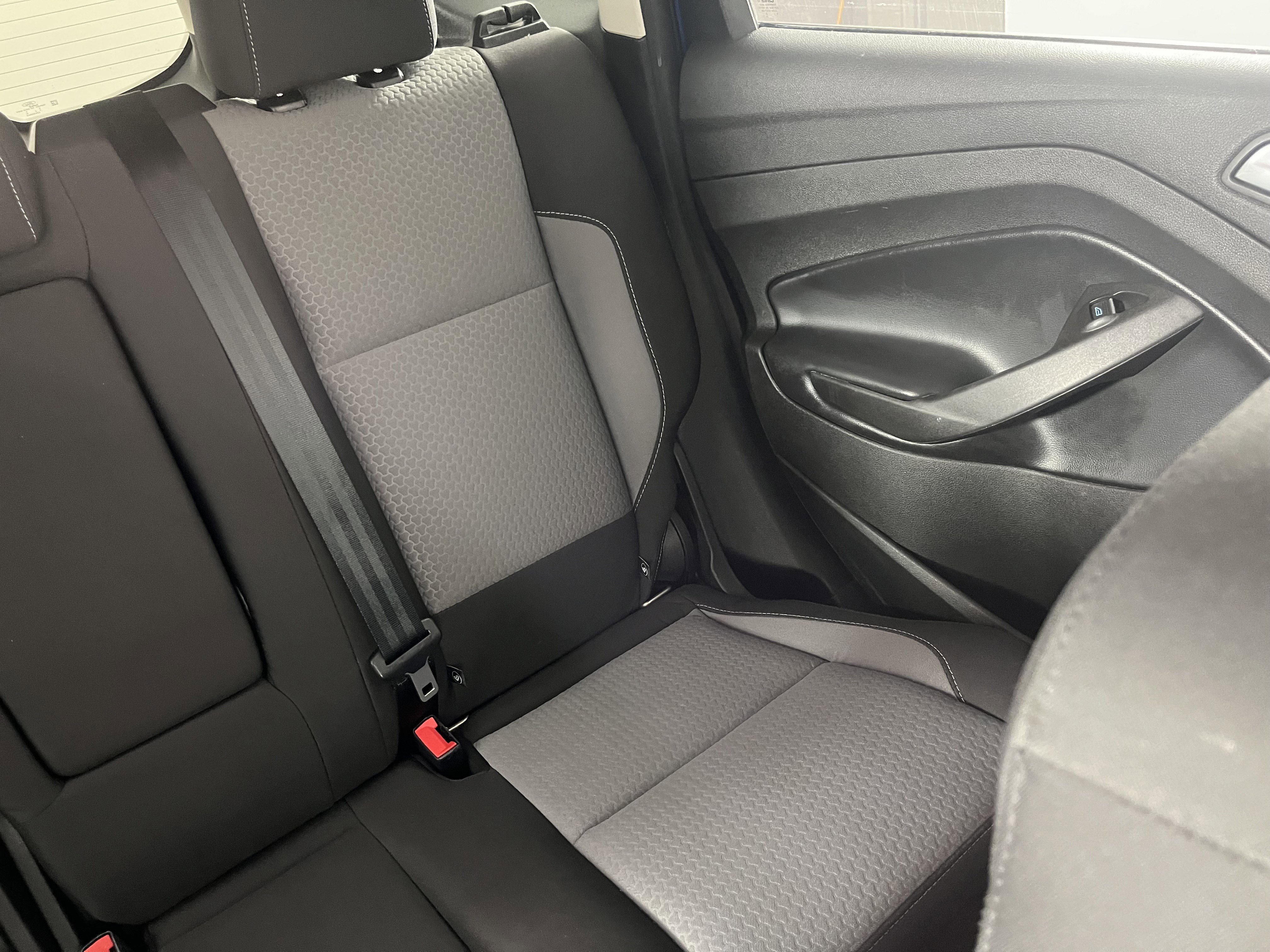 Used 2019 Ford Escape SE image 23