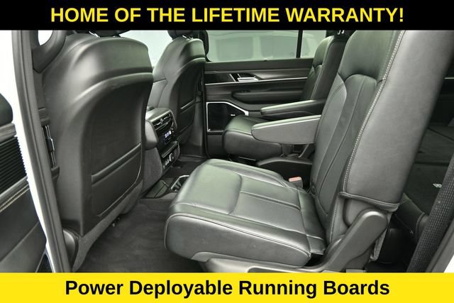 Used 2023 Jeep Wagoneer L Series III w/ Premium Group I AWD/4WD image 34
