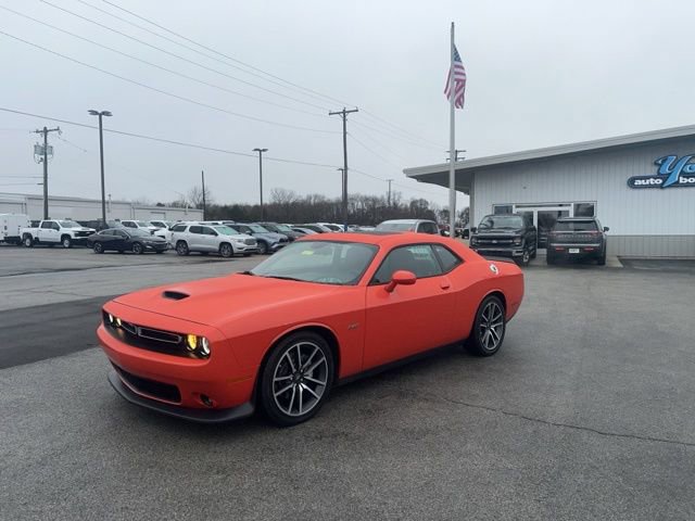 Used 2023 Dodge Challenger R/T w/ Plus Package image 2