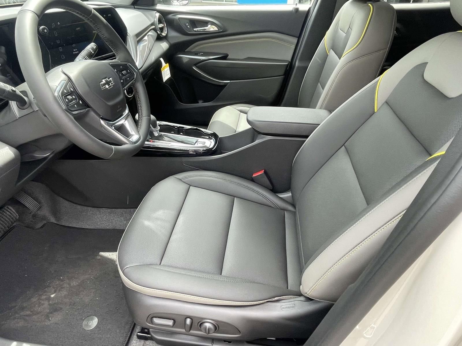 New 2026 Chevrolet Trax ACTIV w/ Driver Confidence Package FWD image 11