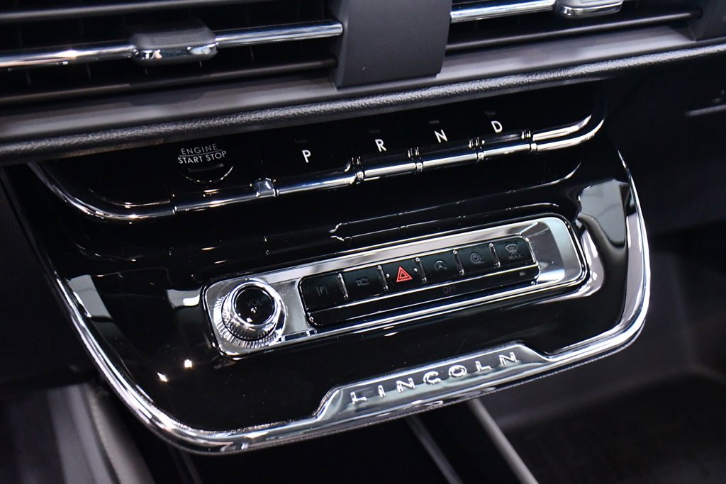 New 2026 Lincoln Corsair Premiere image 27