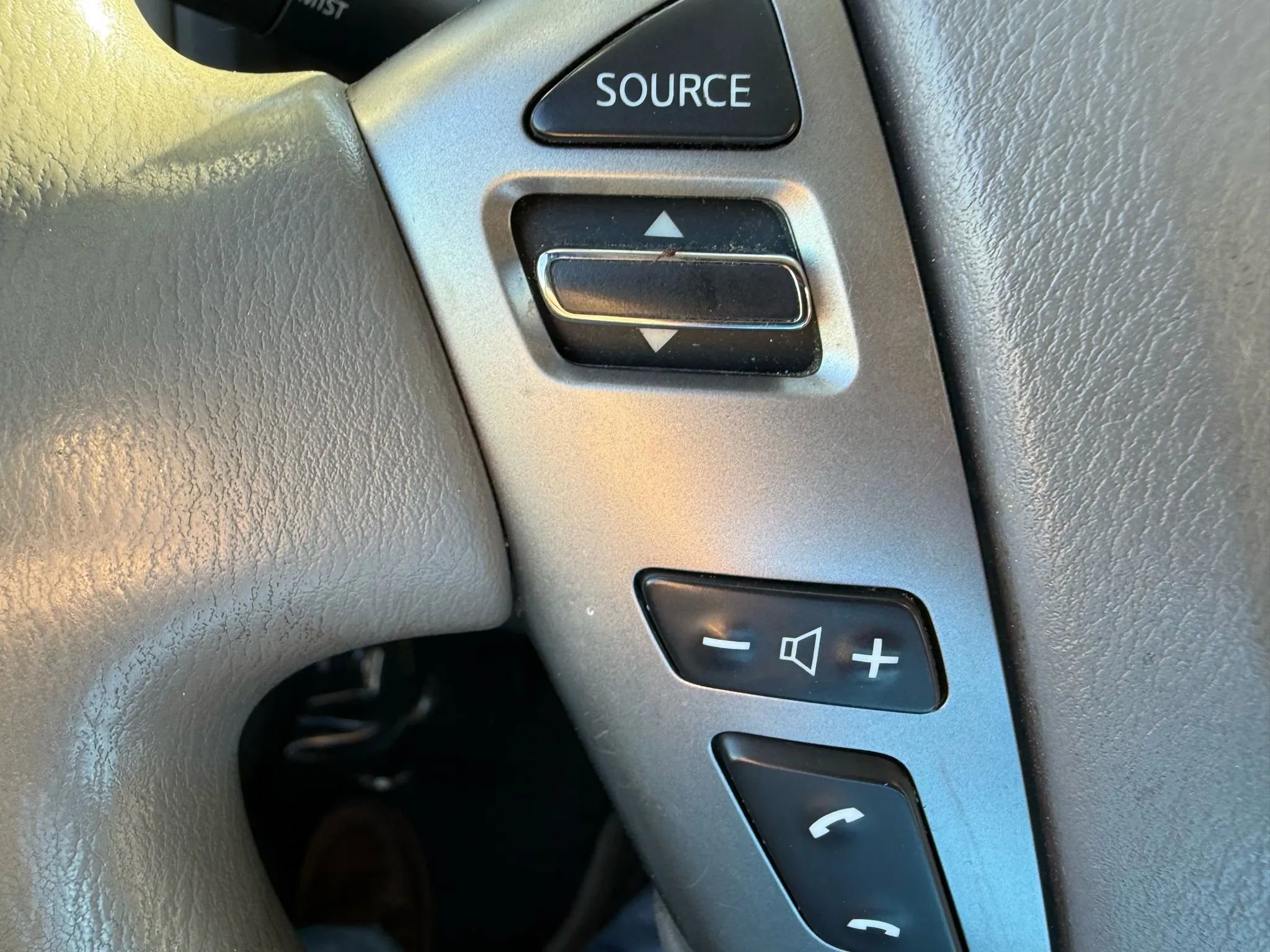 Used 2018 Nissan NV 2500 SV image 13