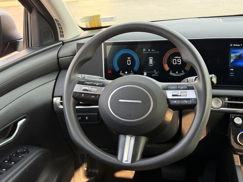 Used 2025 Hyundai Tucson SEL AWD/4WD image 14