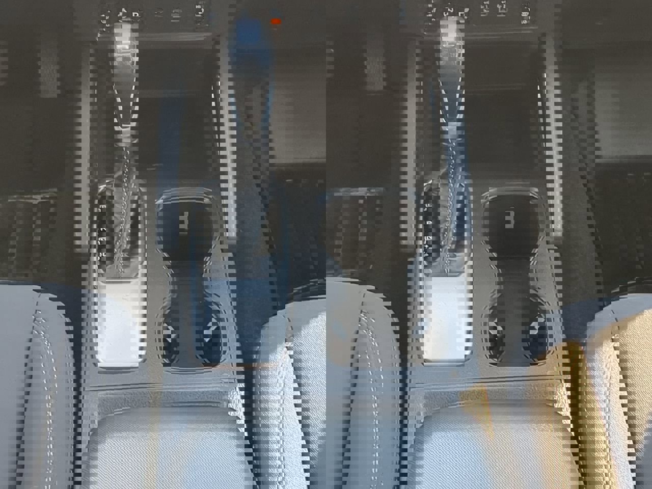 Used 2022 Nissan Frontier SV image 19