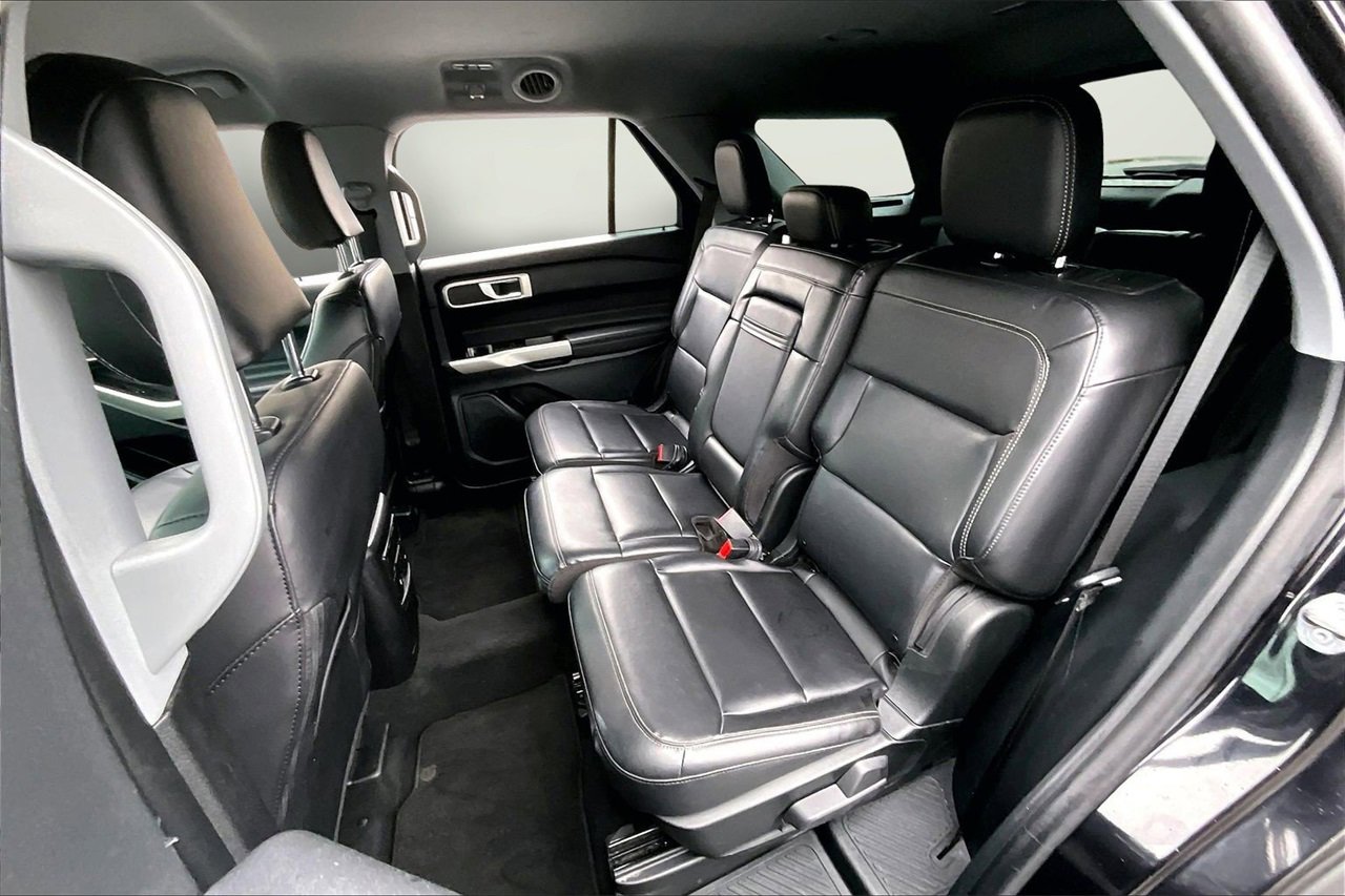 Used 2023 Ford Explorer XLT w/ Equipment Group 202A image 20