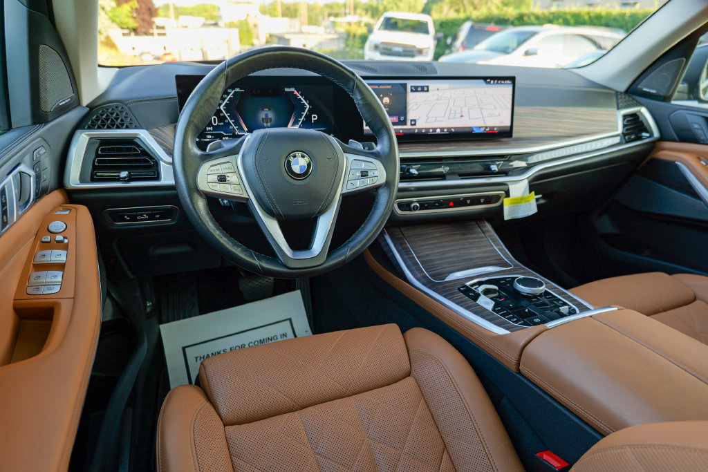 Used 2024 BMW X7 xDrive40i AWD/4WD image 43