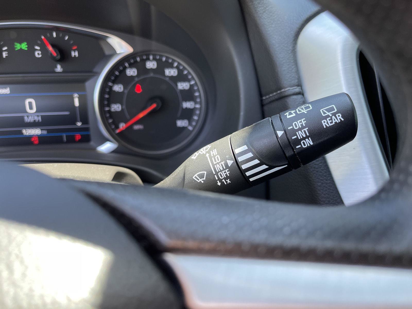 Used 2024 GMC Terrain SLE w/ Driver Convenience Package FWD image 19
