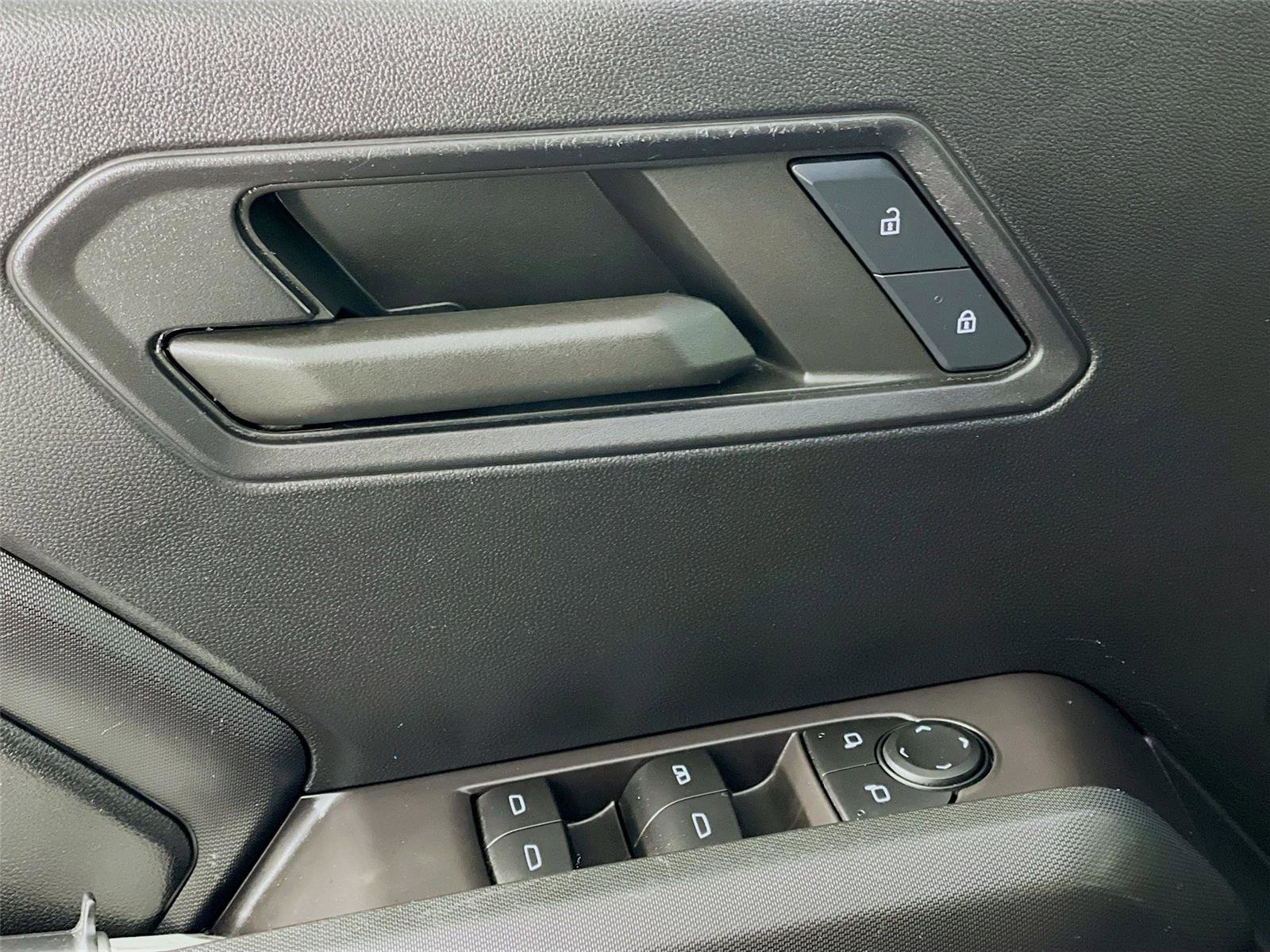 Used 2023 Chevrolet Colorado Trail Boss image 21