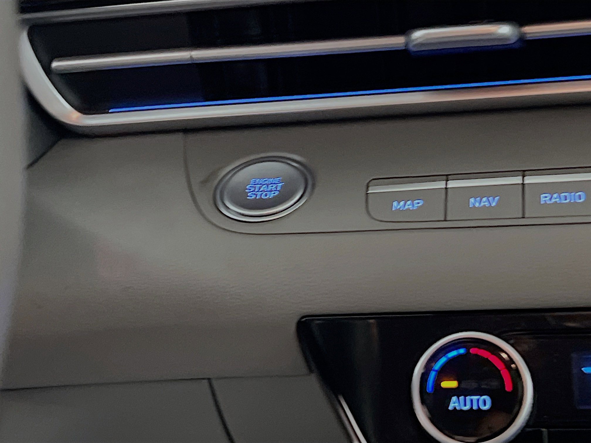 Used 2025 Hyundai Elantra SEL image 23