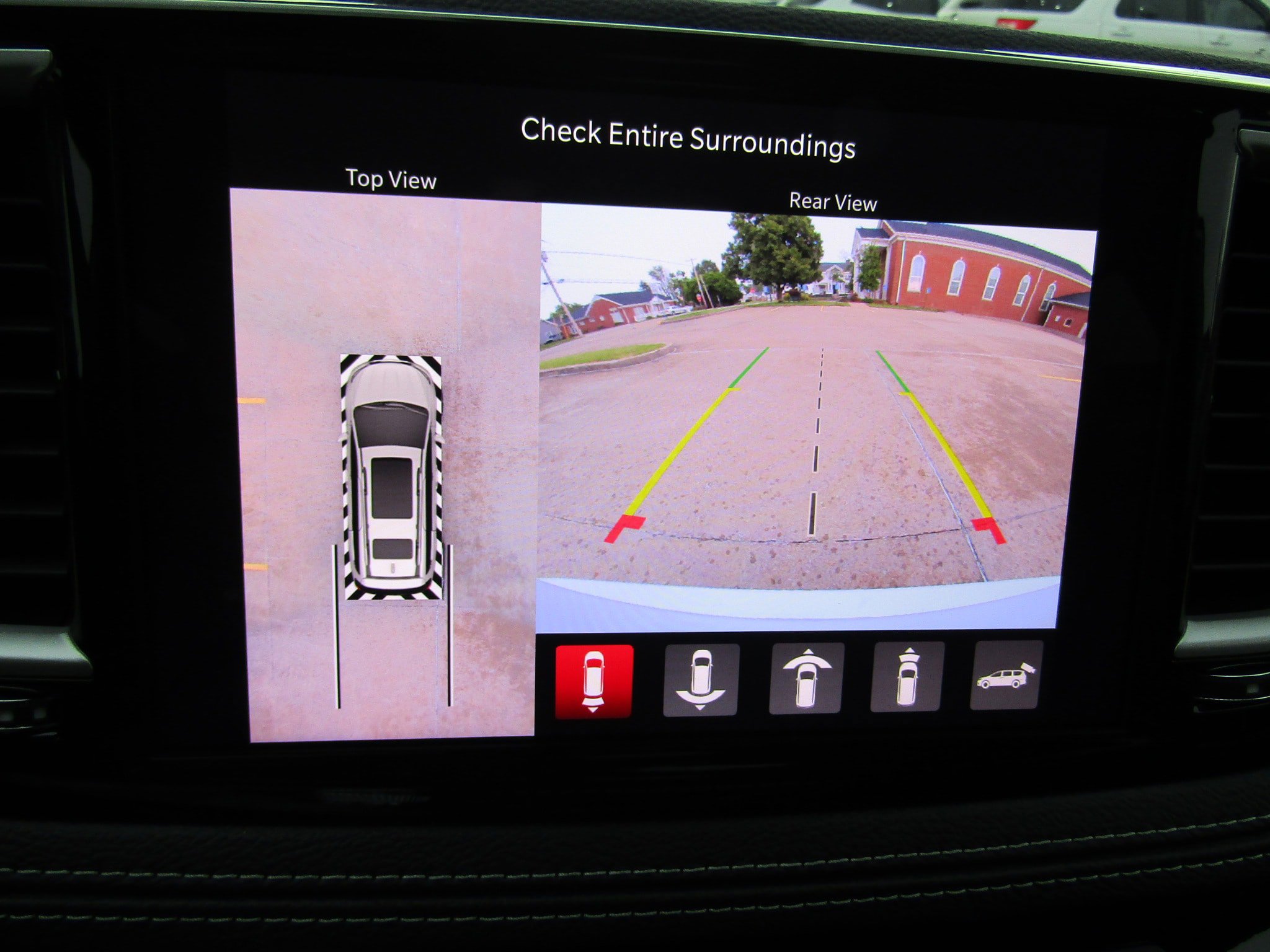New 2027 Chrysler Pacifica Select FWD image 27