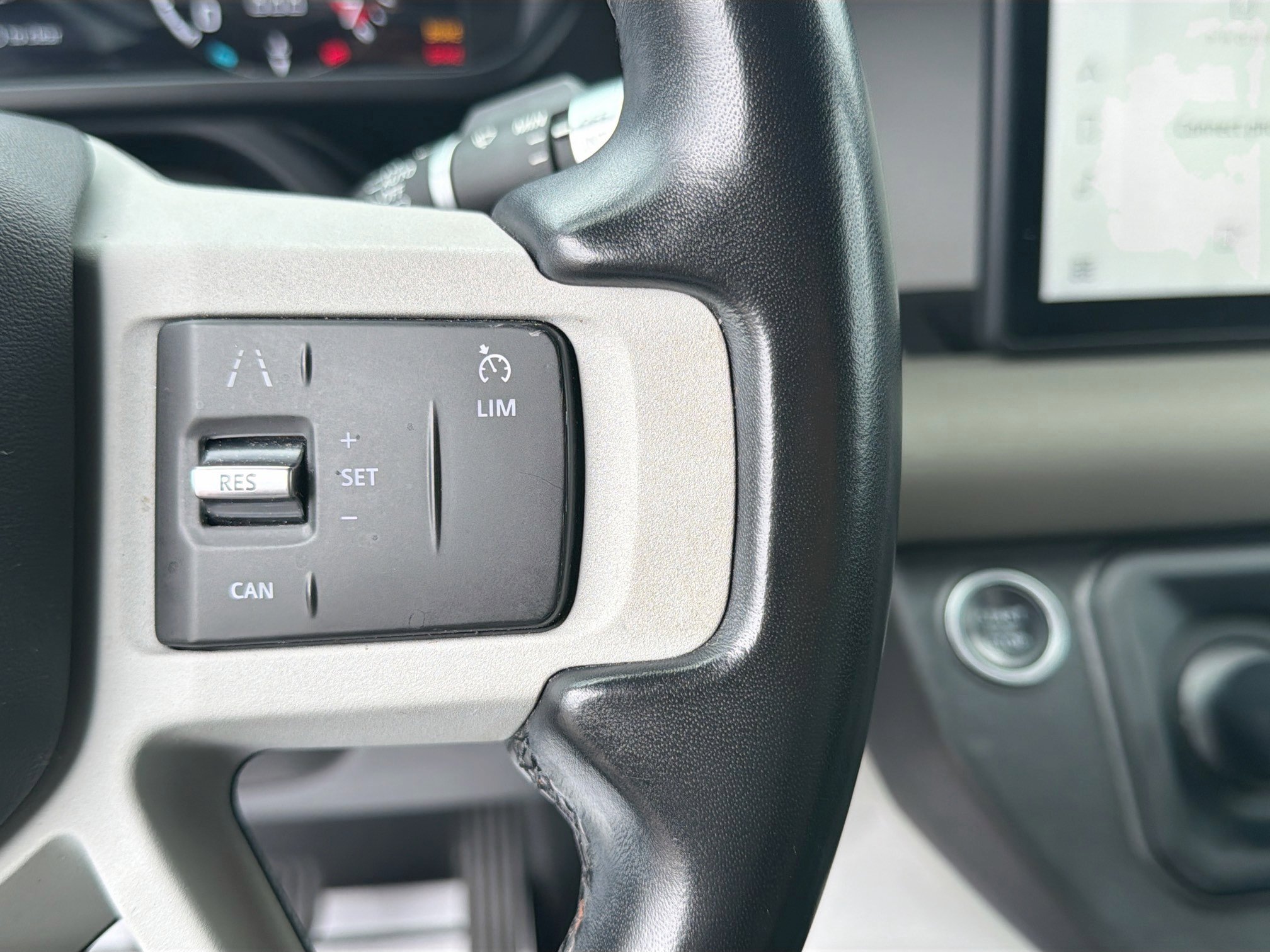 Used 2021 Land Rover Defender 110 S image 38