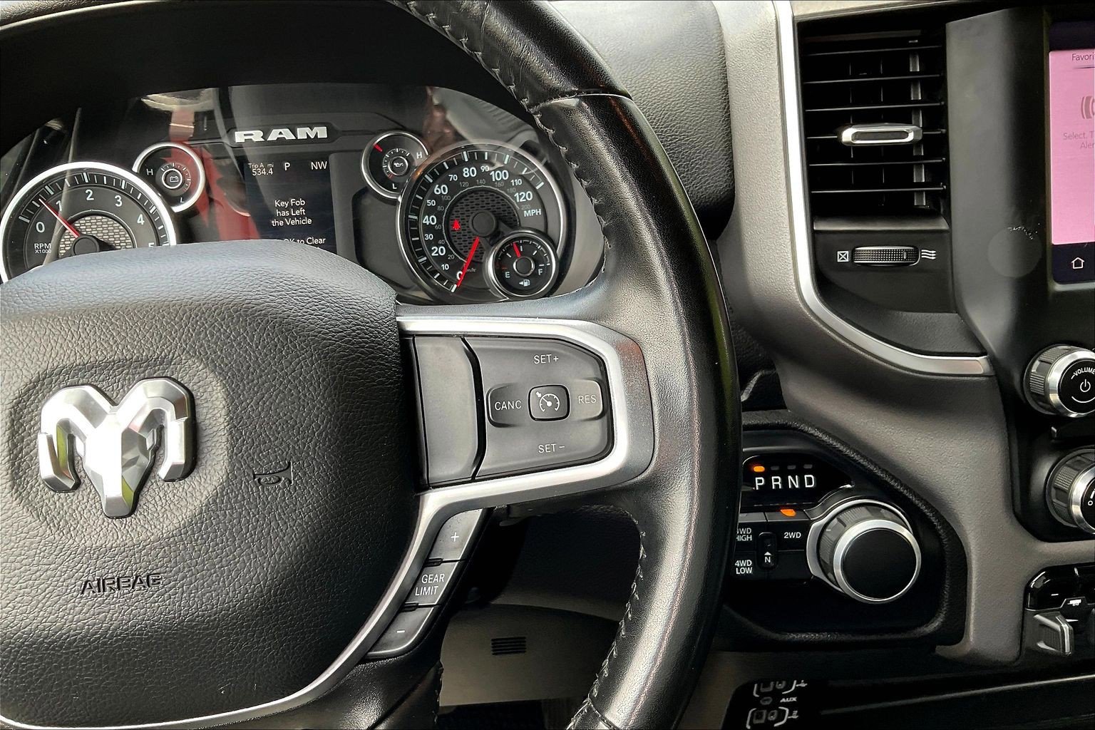 Used 2024 RAM 2500 Big Horn AWD/4WD image 13