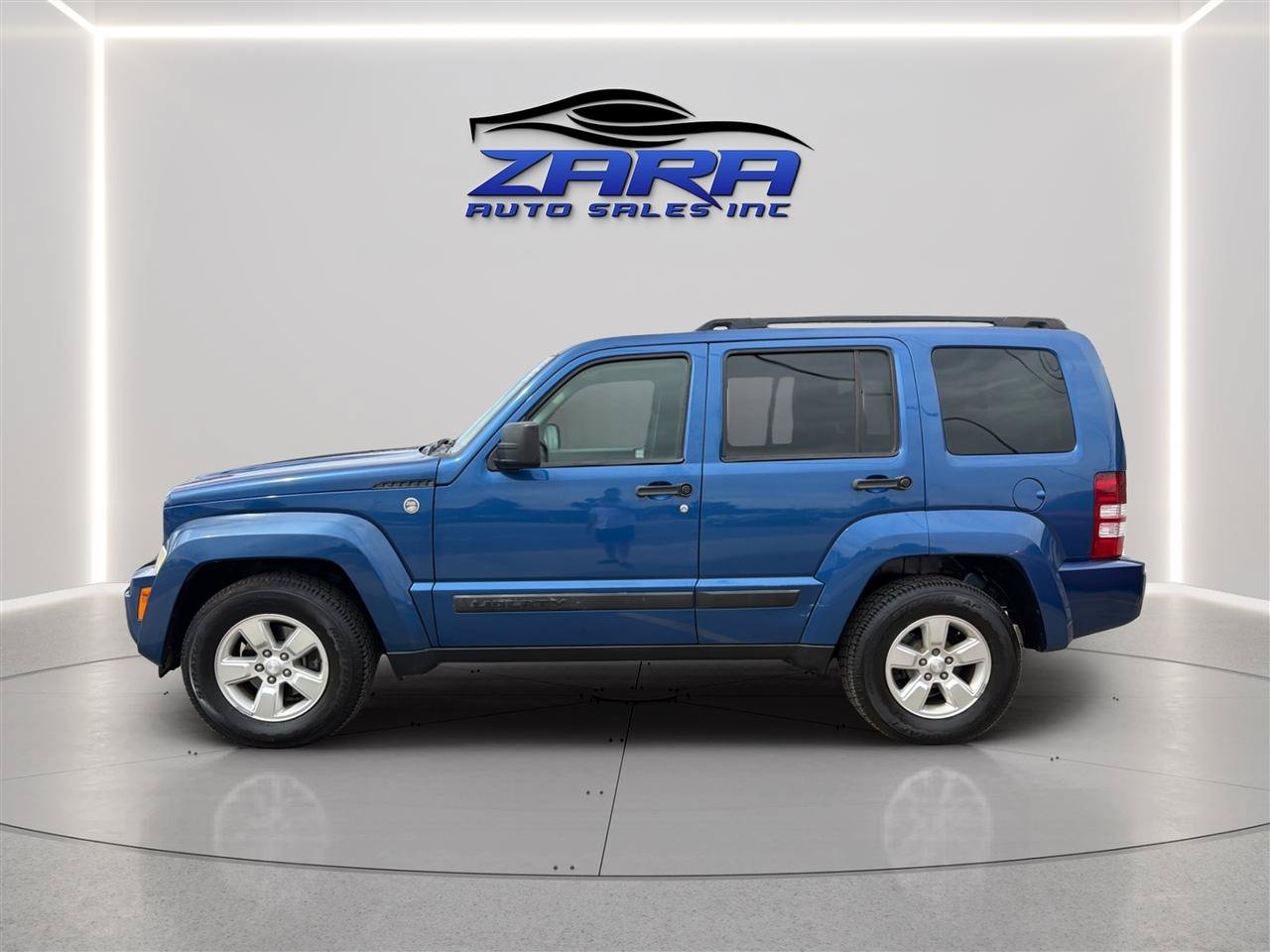 Used 2010 Jeep Liberty Sport w/ Popular Equipment Group AWD/4WD image 4