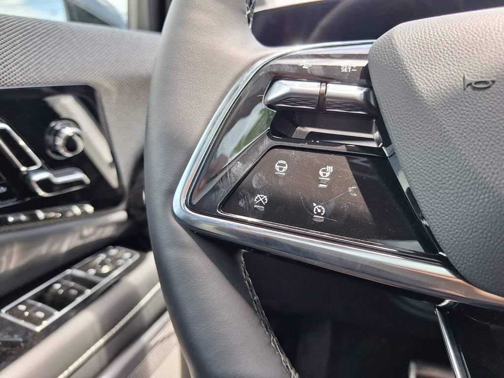 New 2026 Cadillac Optiq Luxury 1 RWD image 31