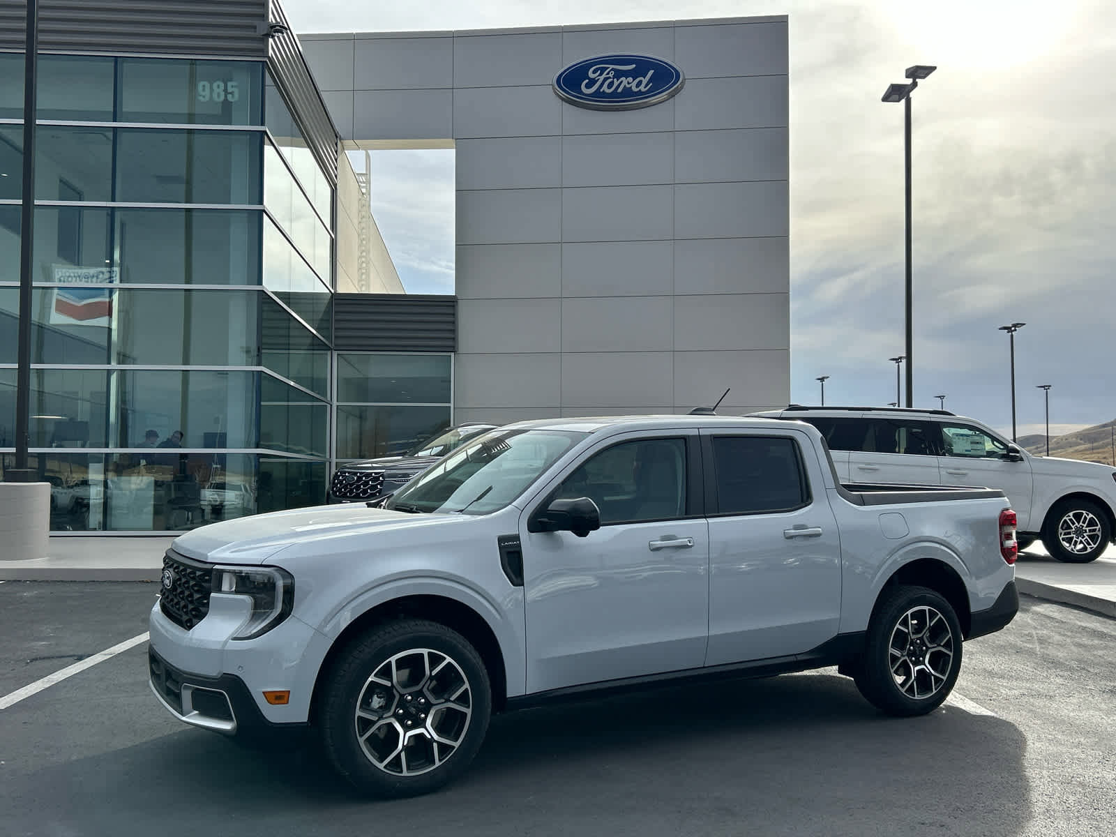 New 2025 Ford Maverick Lariat w/ 4K Tow Package