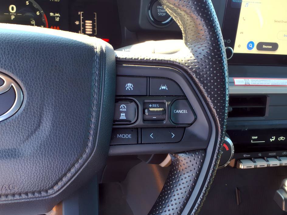 Certified 2025 Toyota Tacoma SR5 AWD/4WD image 24
