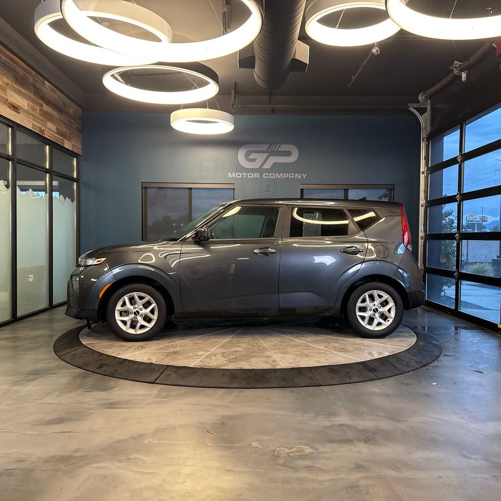 Used 2022 Kia Soul LX w/ Technology Package FWD image 6
