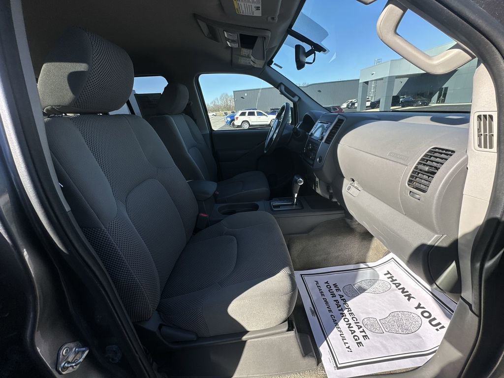 Used 2016 Nissan Frontier SV w/ SV Value Truck Package image 11