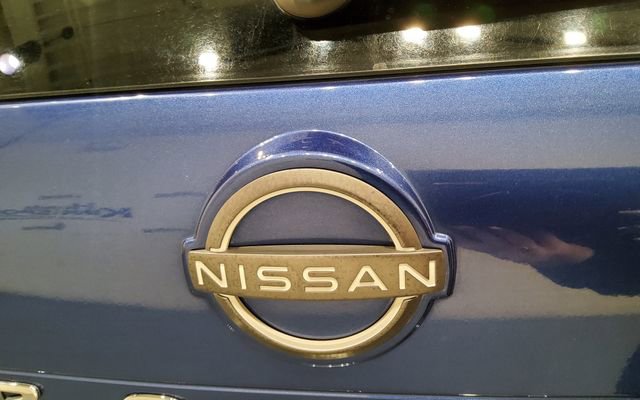 Used 2023 Nissan Rogue S image 39