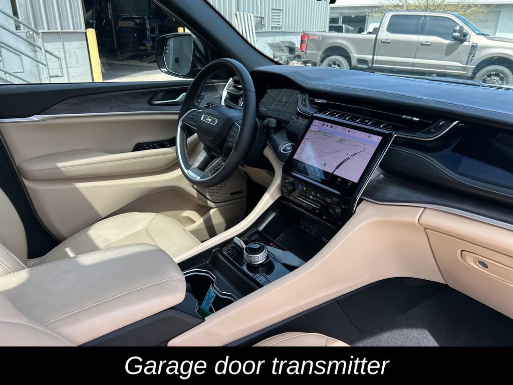 Used 2023 Jeep Grand Cherokee 4WD 4xe w/ Luxury Tech Group II image 36