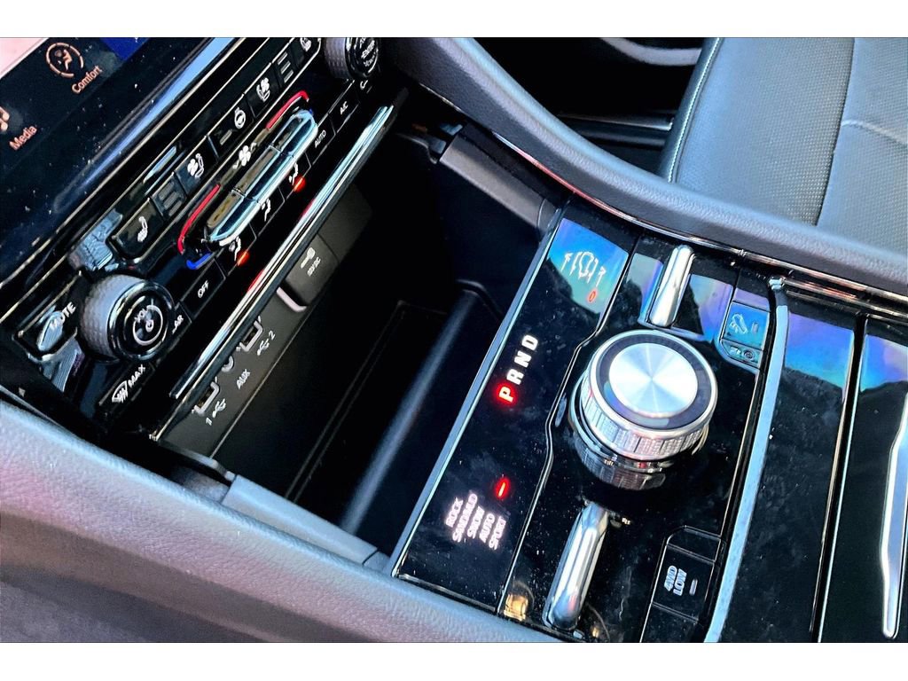 Certified 2025 Jeep Grand Cherokee Overland image 16