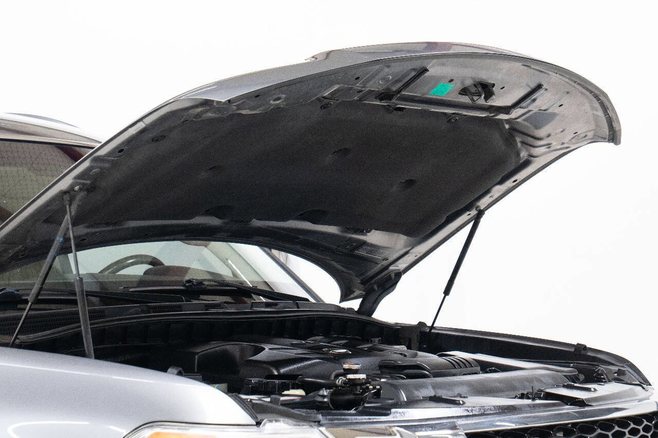 Used 2017 Nissan Armada SL image 90