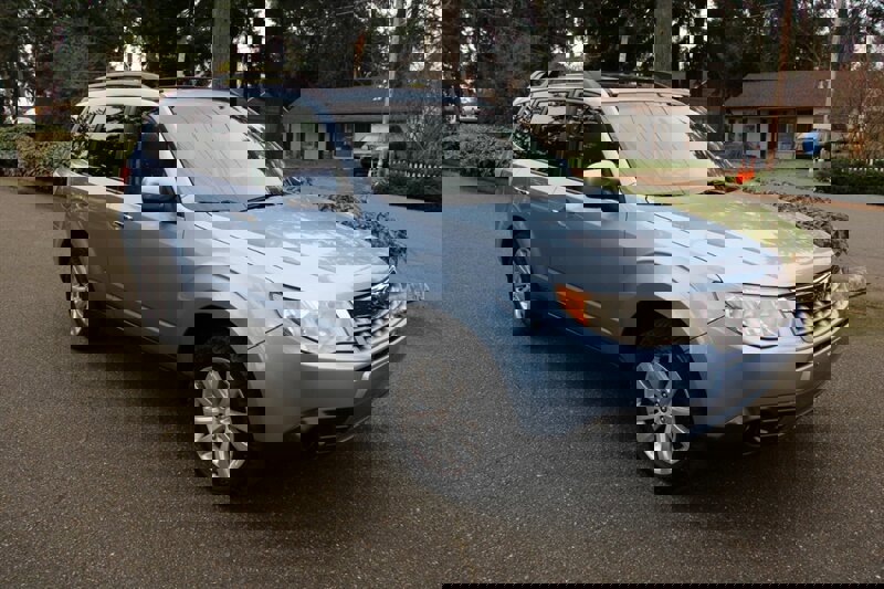 Used 2012 Subaru Forester 2.5X Premium w/ All-Weather Pkg image 2