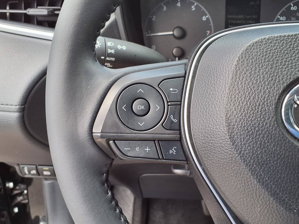 Used 2024 Toyota Corolla Cross LE FWD image 28