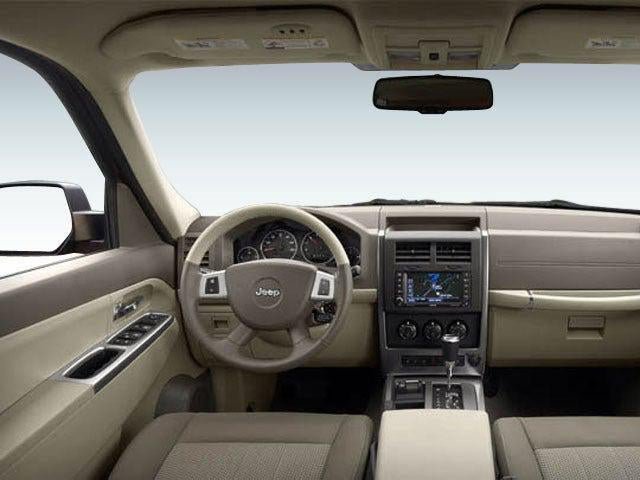 Used 2008 Jeep Liberty Limited w/ Premium Group AWD/4WD image 4
