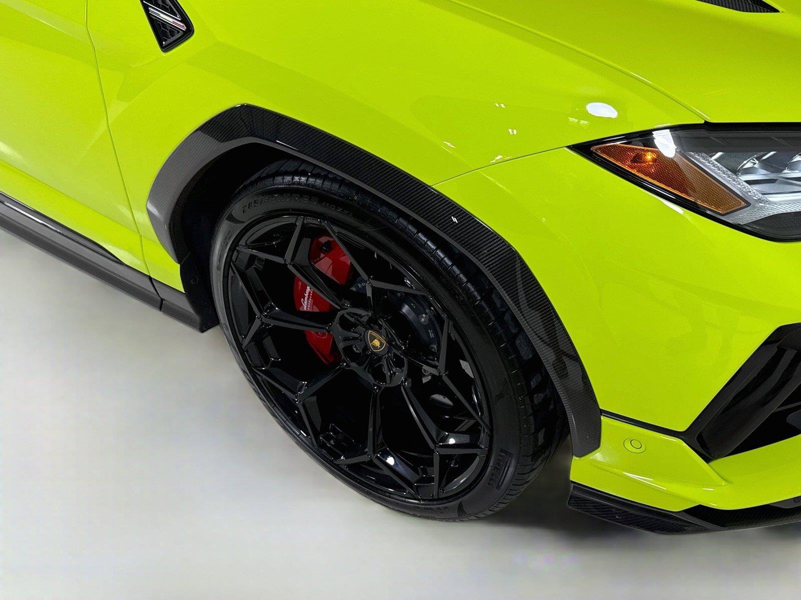 Used 2024 Lamborghini Urus Performante AWD/4WD image 38