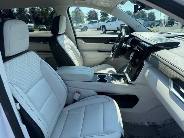Used 2024 GMC Acadia Denali FWD image 17