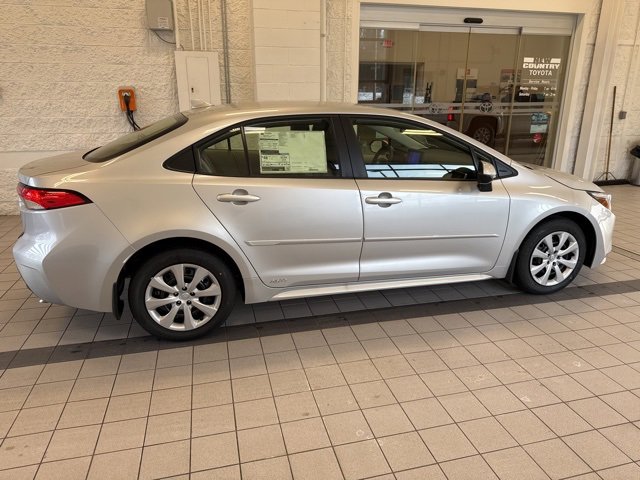 New 2026 Toyota Corolla LE image 6