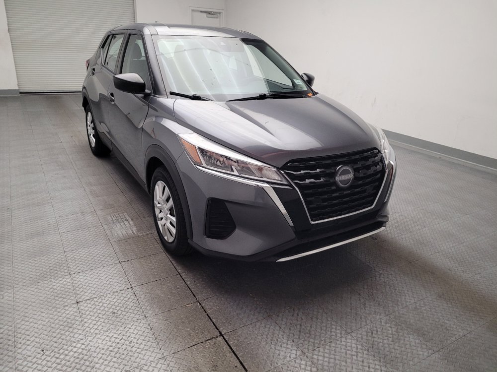 Used 2022 Nissan Kicks S FWD image 13