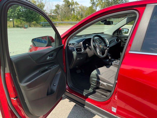 Used 2023 Chevrolet Equinox LT FWD image 15