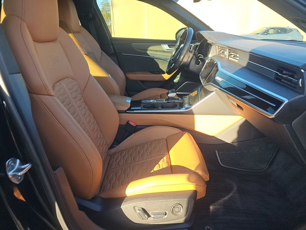 Used 2024 Audi RS 6 performance image 3