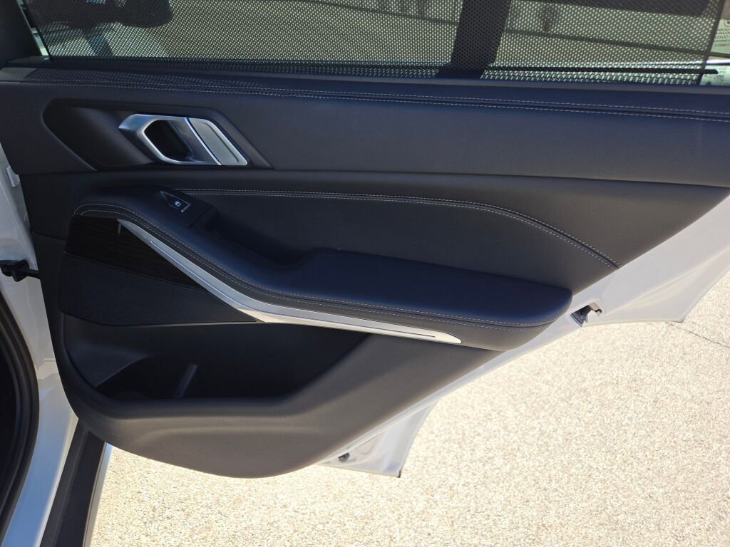 Used 2023 BMW X5 xDrive40i image 10