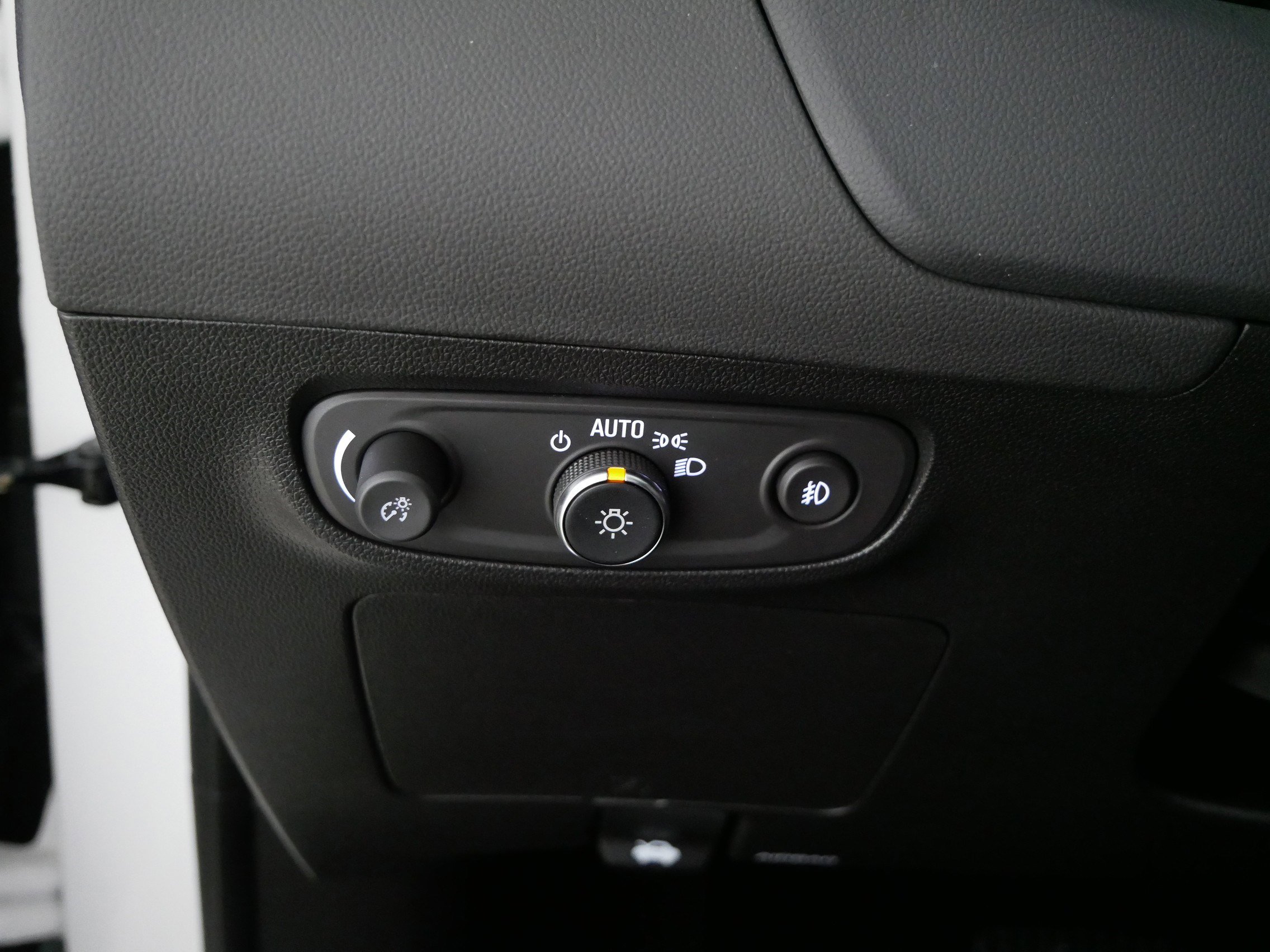 Certified 2022 Buick Encore GX Select w/ Safety Package II image 26