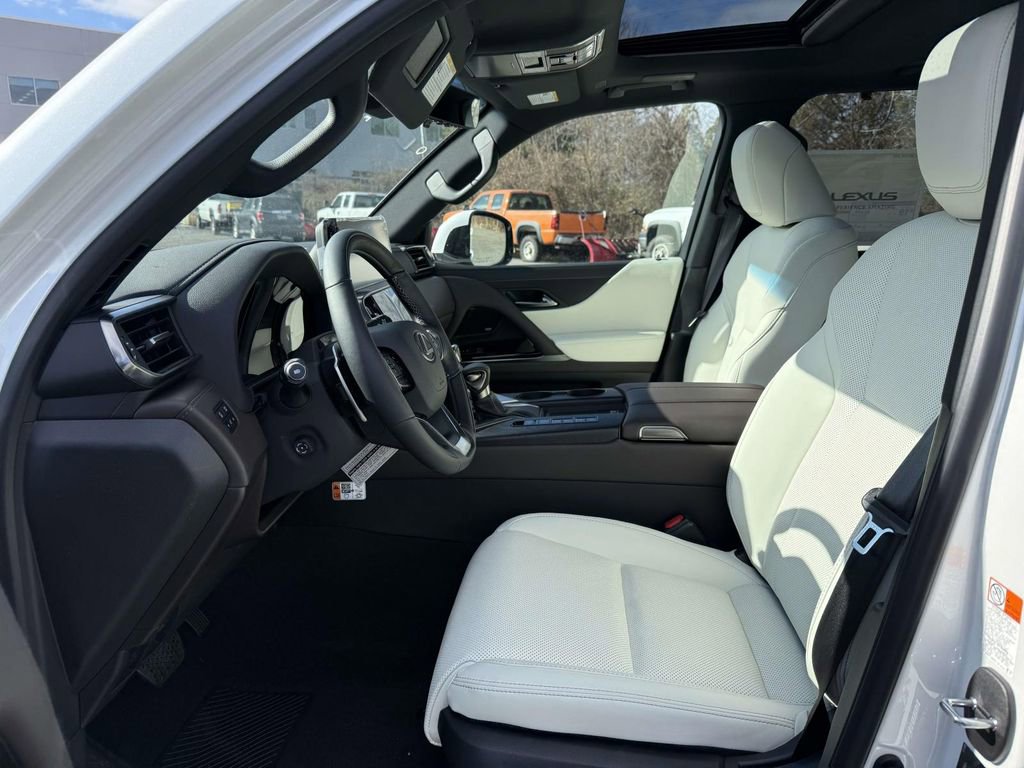 New 2026 Lexus LX 600 4WD w/ Luxury Package image 12