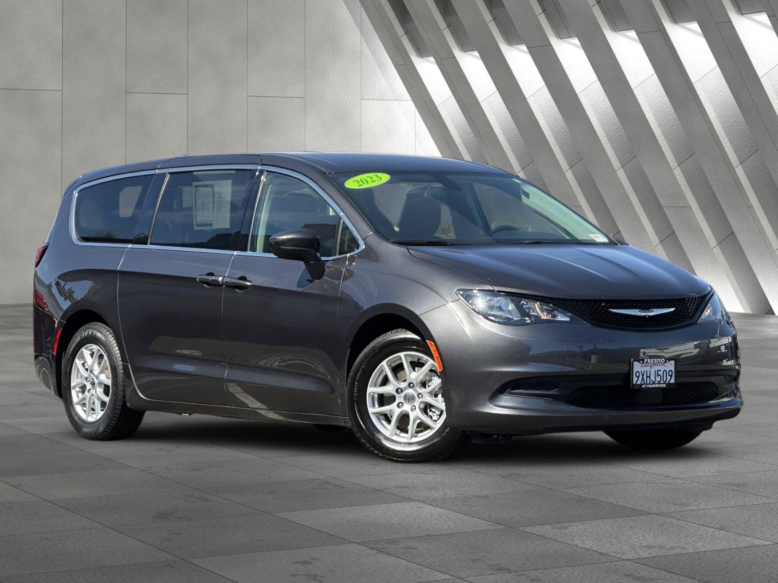 Used 2022 Chrysler Voyager LX