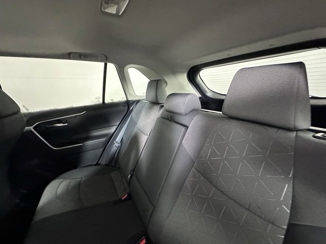 Used 2021 Toyota RAV4 XLE image 16