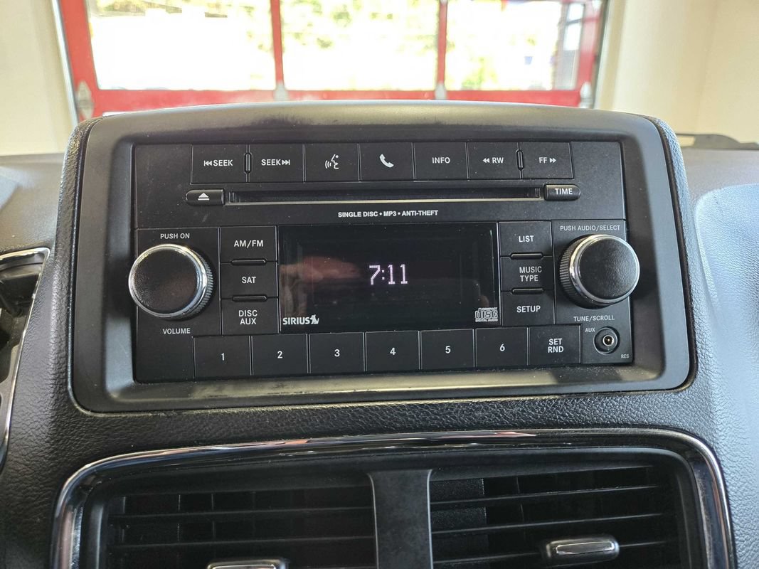 Used 2014 RAM C/V Tradesman w/ UConnect Hands-Free Group FWD image 14