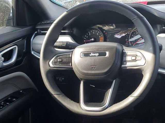 Used 2024 Jeep Compass Limited image 32